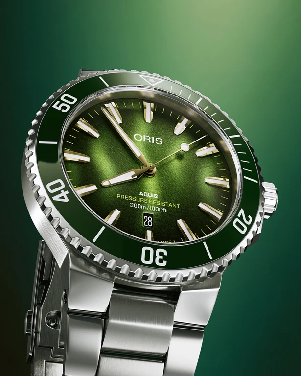 ORIS Kelp Forest Limited ร่วมเป็นส่วนหนึ่งของการอนุรักษ์สาหร่ายเคลป์ ORIS Aquis Date Kelp Forest ขอบหมุนเซรามิกสีเขียว