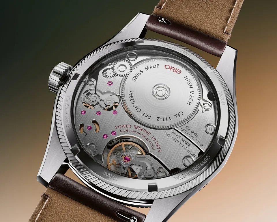 ORIS Big Crown ProPilot Calibre 111 กลับมาอีกครั้งบนความเปลี่ยนแปลง ฝาหลังกระจก Sapphire เผยกลไกไขลาน Oris Calibre 111