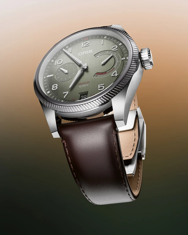 ORIS Big Crown ProPilot Calibre 111 กลับมาอีกครั้งบนความเปลี่ยนแปลง ORIS ProPilot Calibre 111 หน้าปัดเขียว สายหนัง เม็ดมะยมขนาดใหญ่