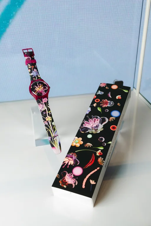 SWATCH จัดงานฉลอง 15 ปี The SWATCH Art Peace Hotel SWATCH Art Peace Hotel DIGI-BLOSSOMING SUOZ373 โดย Luo Bi