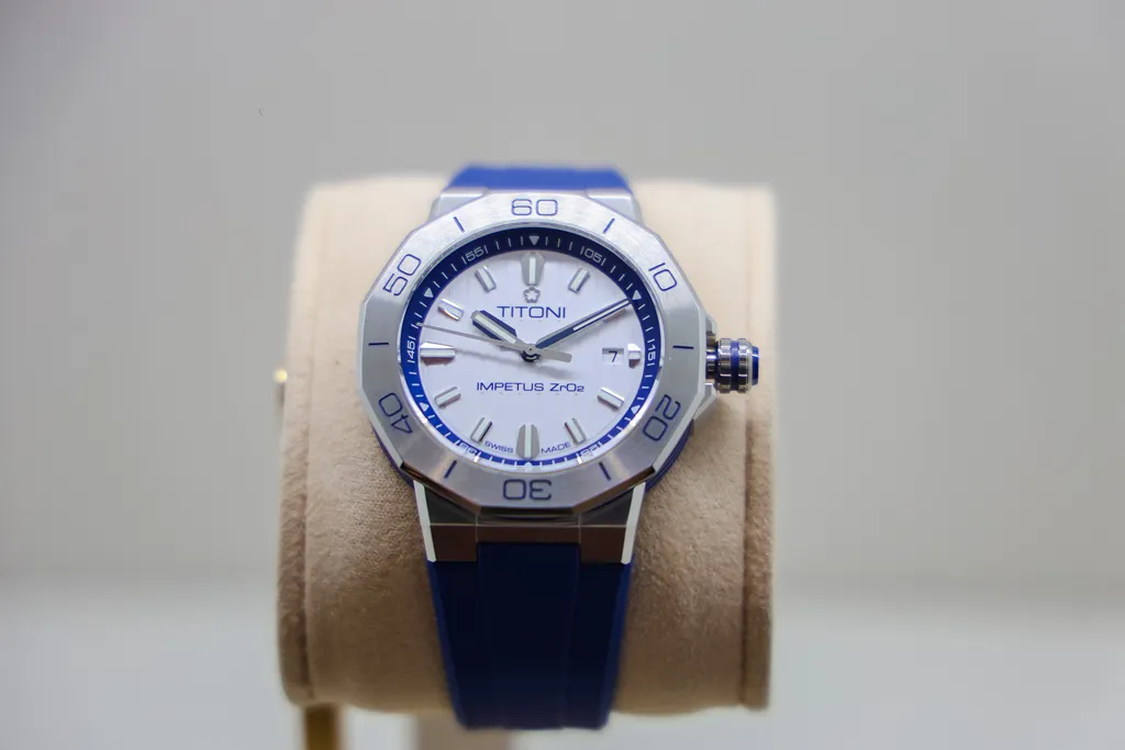 TITONI Impetus CeramTech ขอบตัวเรือนเซรามิกสีน้ำเงิน ราคา 110,000 บาท