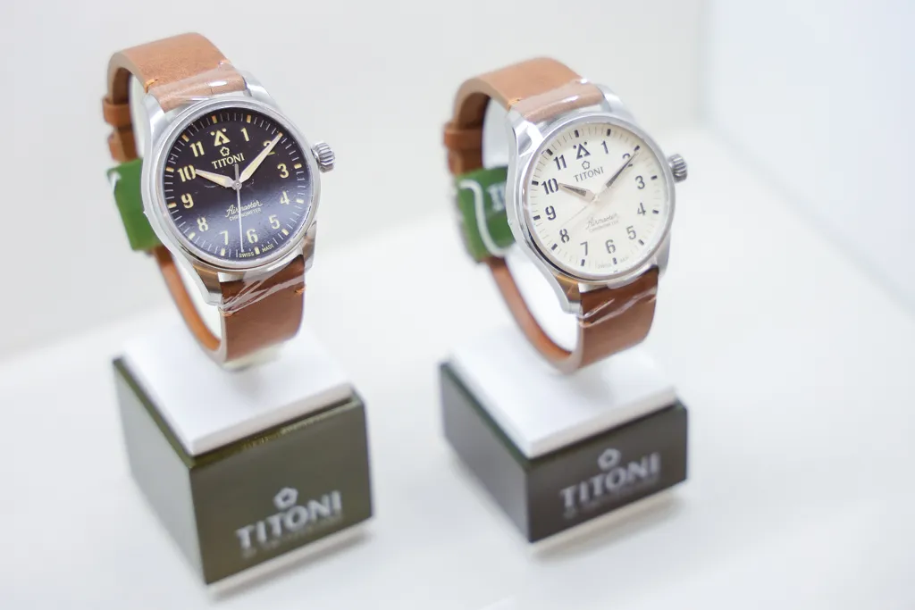 TITONI Airmaster Pilot Chronometer นาฬิกานักบินหน้าปัดแซนวิช ราคา 80,000 บาท