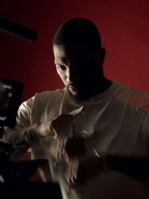 Tissot PRX Skeleton Damian Lillard Special Edition พลิกโฉมสู่นาฬิกาไขลานแปลงร่างเป็น Pocket Watch ได้ Damian Lillard แบรนด์แอมบาสเดอร์ Tissot